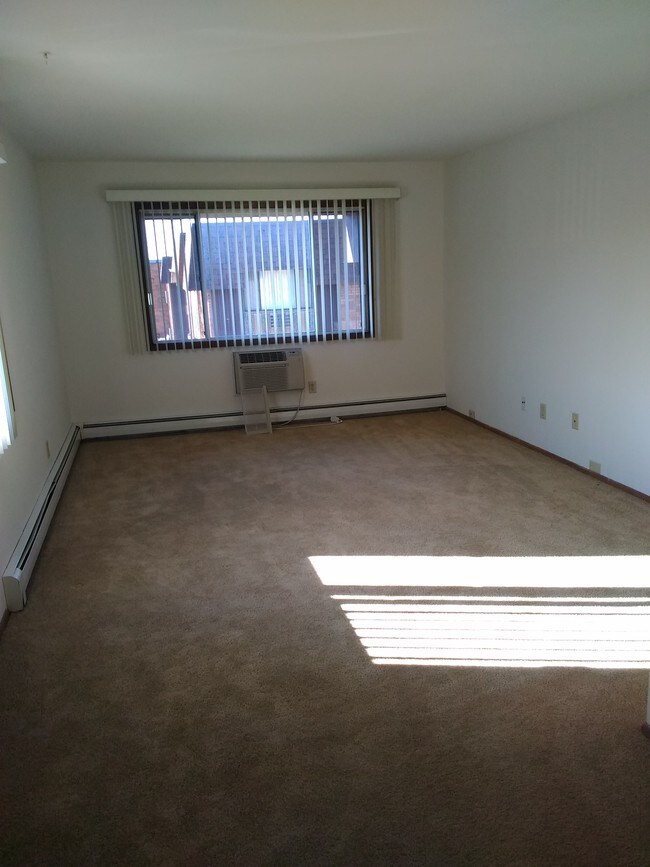 Moreland North, Waukesha, WI 53188 - photo 7