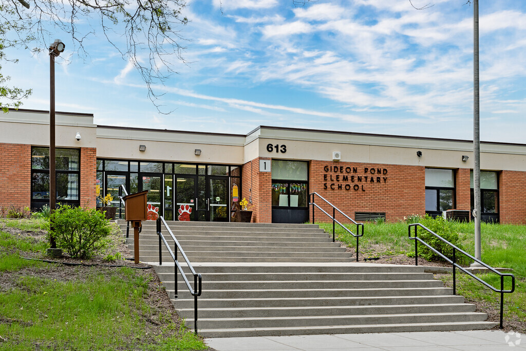 Gideon Pond Elementary School is a highly-ranked school, enrolling over 400 students in preschool and K-5.