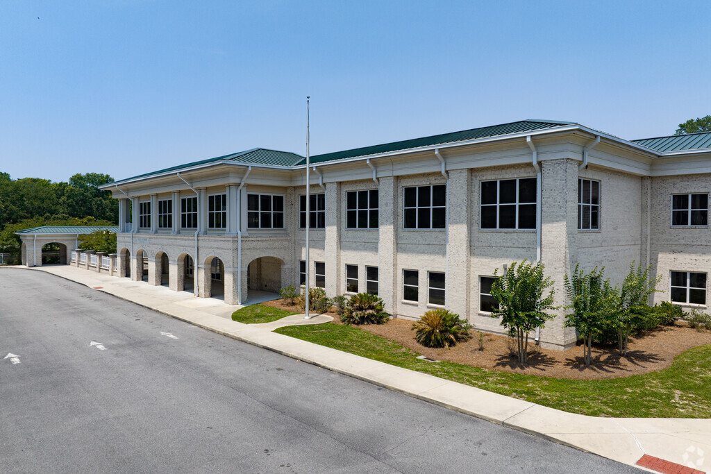 Isle of Hope School is a public school located in the heart of town.