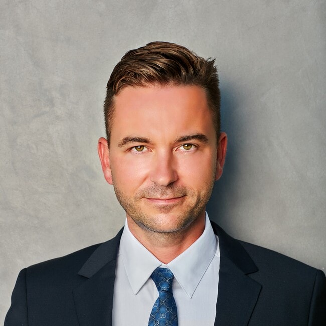 Agent Photo