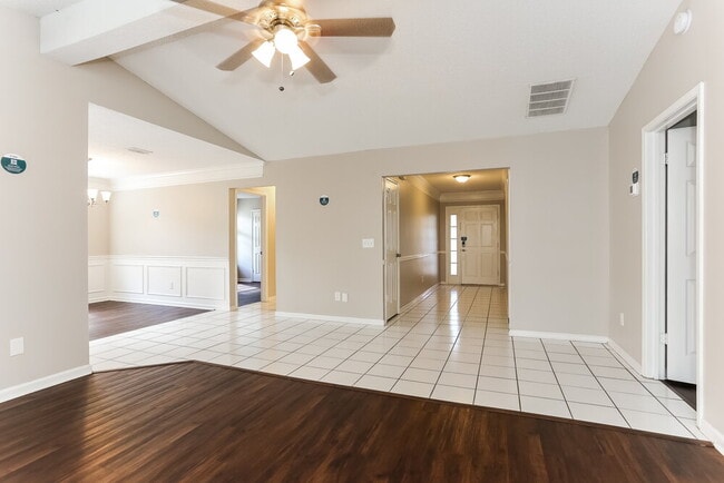 8051 Mactavish Way W, Jacksonville, FL 32244 - photo 3