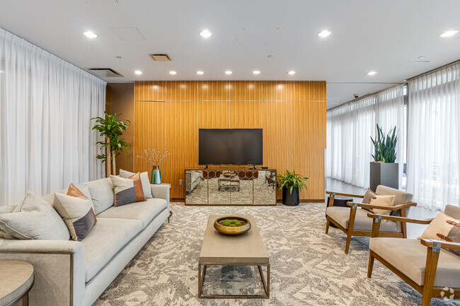 100 Landsdowne Club Room