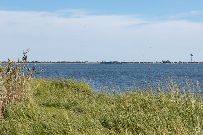 Baldwin Park sits on Middle Bay and Baldwin Bay in Baldwin Harbor, NY.