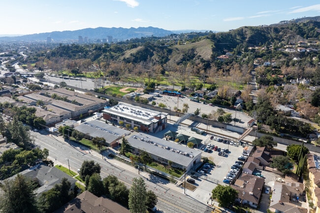 Verdugo Woodlands Elementary School is a highly-rated school.