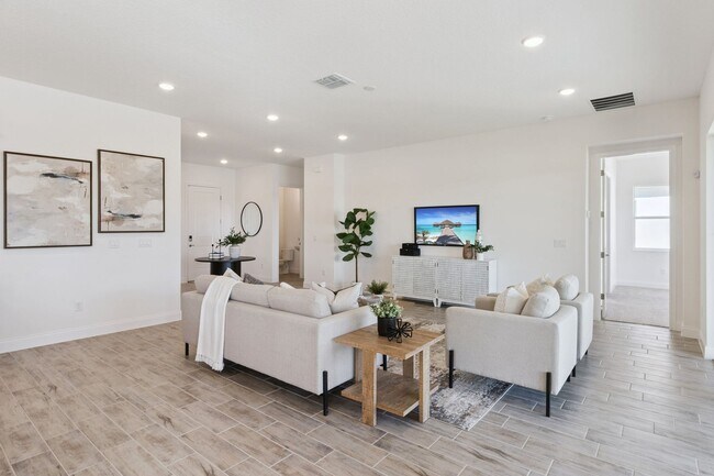 2574 Wise River Ln, Zephyrhills, FL 33541 - photo 7