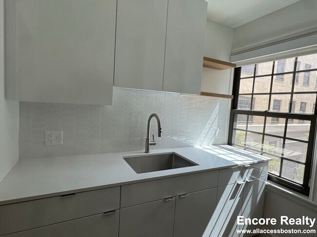 1200 Massachusetts Ave unit 212, Cambridge, MA 02138 - photo 2