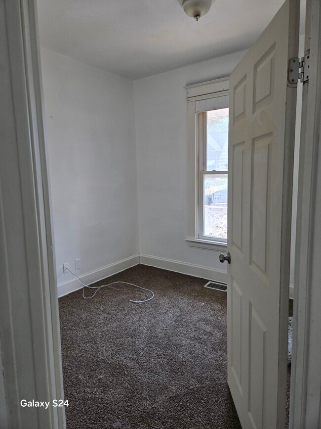 1135 Woodville Rd, Toledo, OH 43605 - photo 6