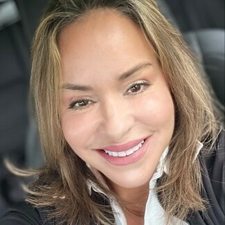 Keila Vega Bey