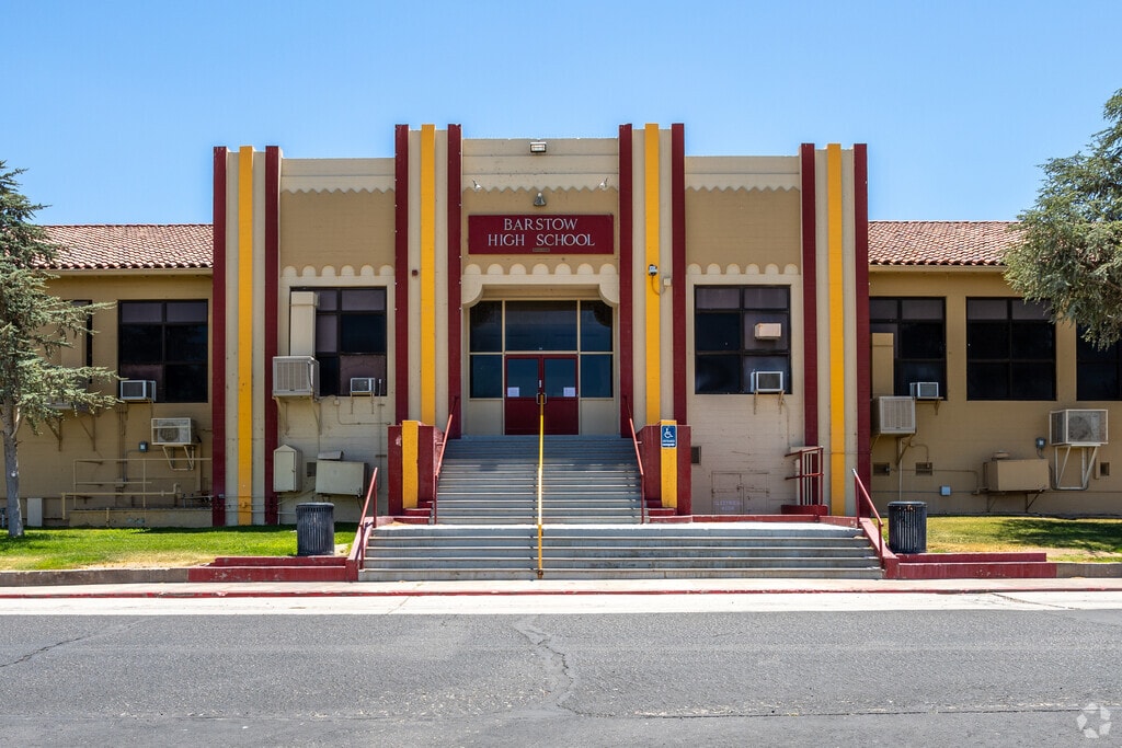 Your kids will enjoy learning in the inspiring atmosphere of Barstow High School.