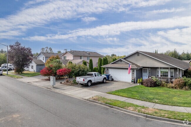 Discover the joys of suburban living in Canyon Creek's finest homes.