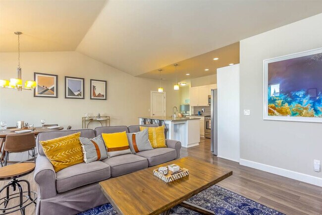 20379 Sonata Way unit ID1330993P, Bend, OR 97702 - photo 3