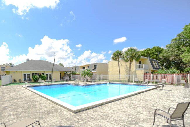 Pelican Pointe, Boynton Beach, FL 33435 - photo 4