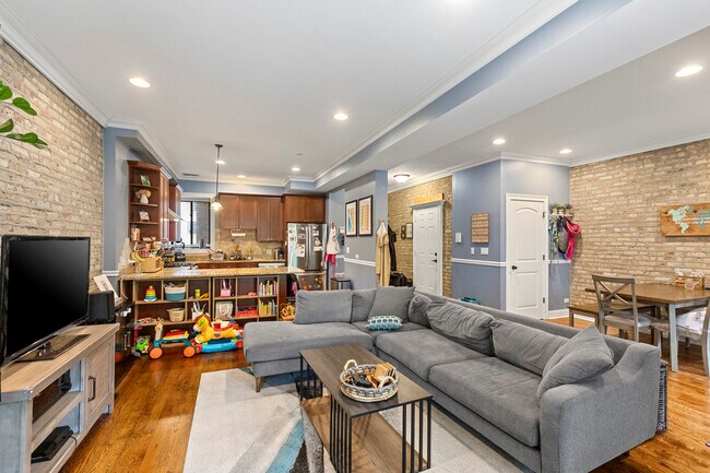 5219 N Winthrop Ave unit 2N, Chicago, IL 60640 - photo 4