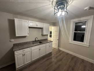 16 Bradley St Unit 16 Bradley street Putnam, Putnam, CT 06260