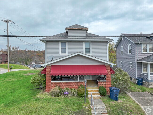 Gorgeous homes of all shapes and sizes make up the Oakview-Blackburn community.