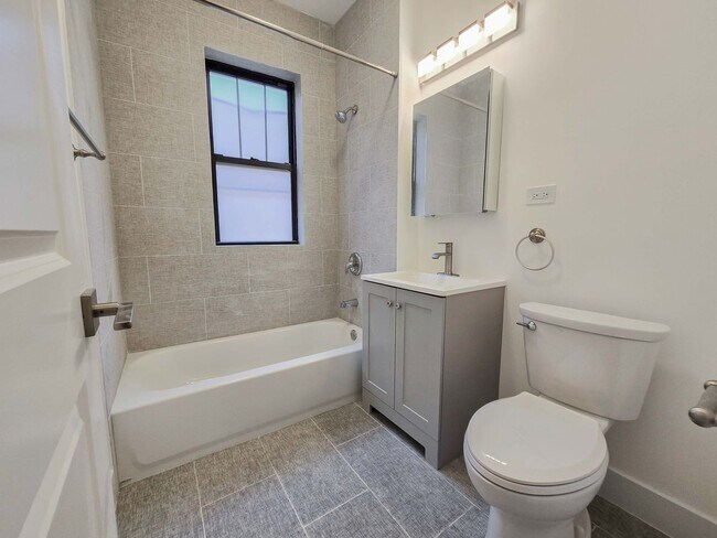 5951 N Paulina St unit 5951-1W, Chicago, IL 60660 - photo 7