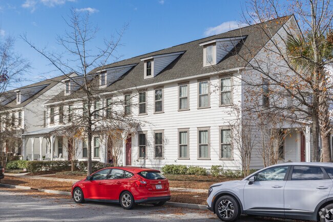 Find modern style townhomes with off-street parking in Summerville.