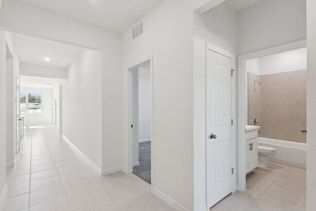 855 Emerald Grove St unit 37315610, Apopka, FL 32703 - photo 6