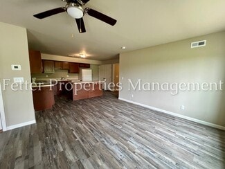 5284 Canyon Cir Unit D, Newburgh, IN 47630