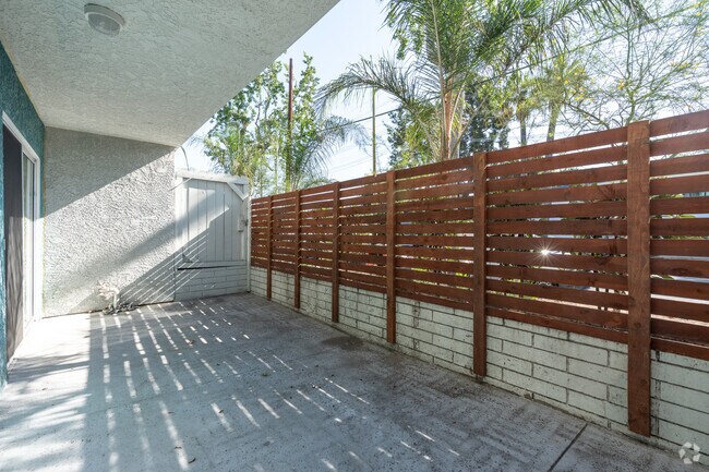 Mila Sherman Oaks, Sherman Oaks, CA 91423 - photo 6