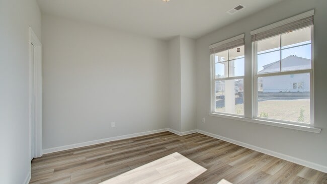 273 Abbott Crossing Cir, Conyers, GA 30094 - photo 2