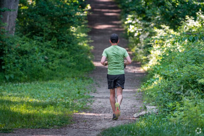 Runners will appreciate Oakton's tails.