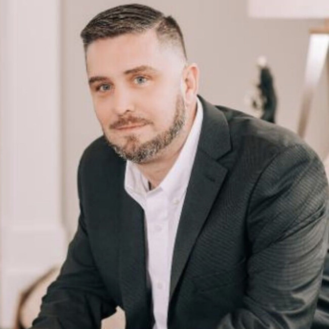 Agent Photo