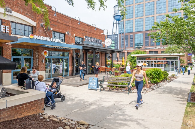 You'll find many residents of South End walking to restaurants for great social time.