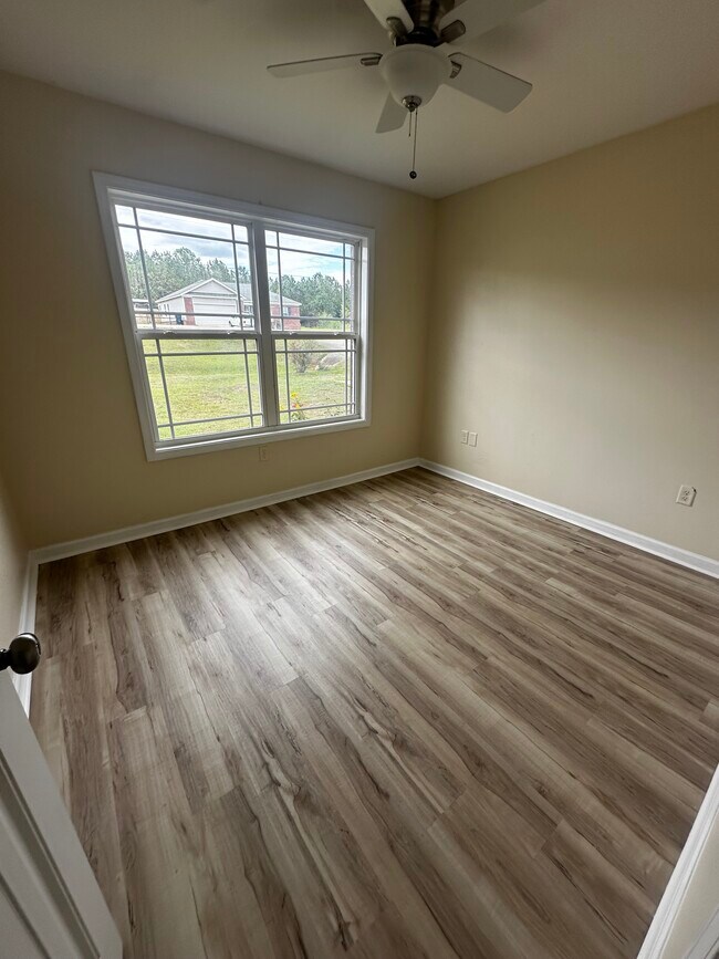 472 Jester St, Cowarts, AL 36321 - photo 2