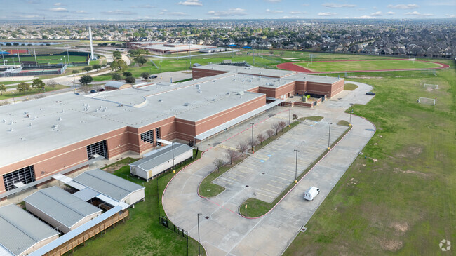 Discover Smith Middle School's secondary entrance.