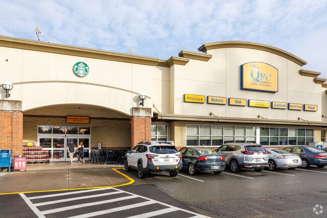 QFC is among the several grocery stores available to Elliott residents.