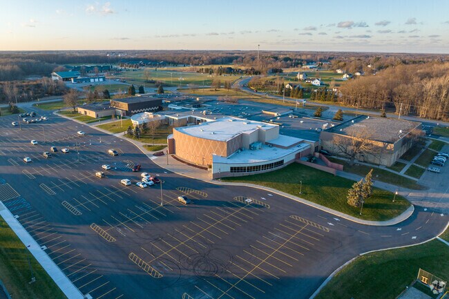 Goodrich High School has a student body of 689 students.