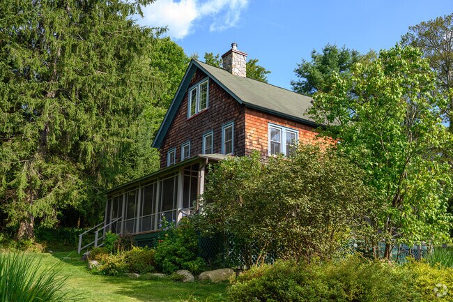 Cragsmoor has many traditional Colonial style homes with porches to relax on.
