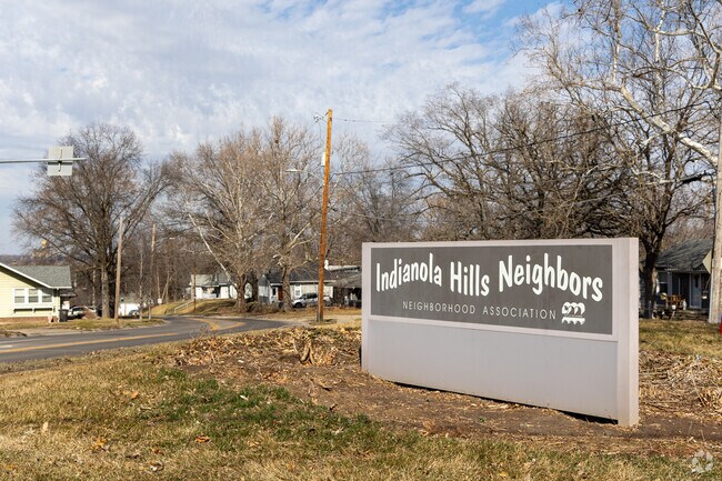 Indianola Hills is a quiet residential community just south of Downtown Des Moines.