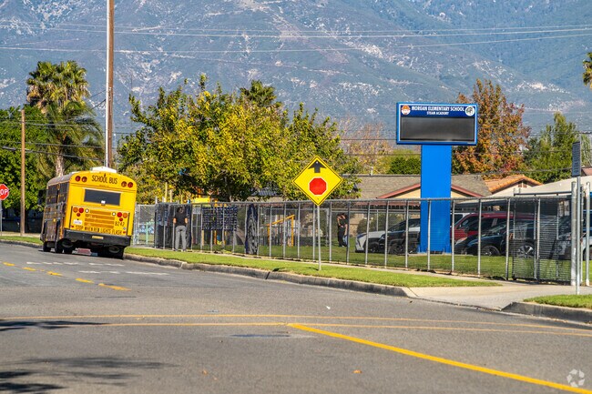 The signage of Morgan Elementary School offers essential information and a warm welcome.
