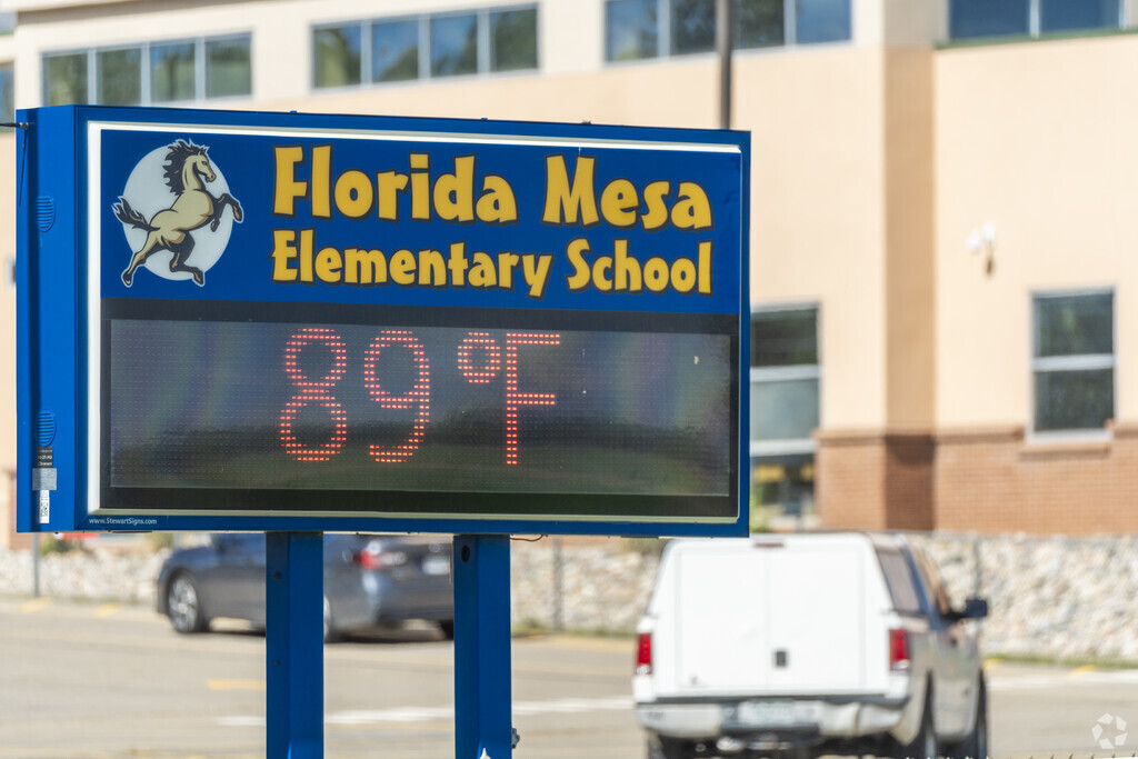 Florida Mesa Elementary School is a Public Pre-K & Elementary School in Three Springs, Durango.