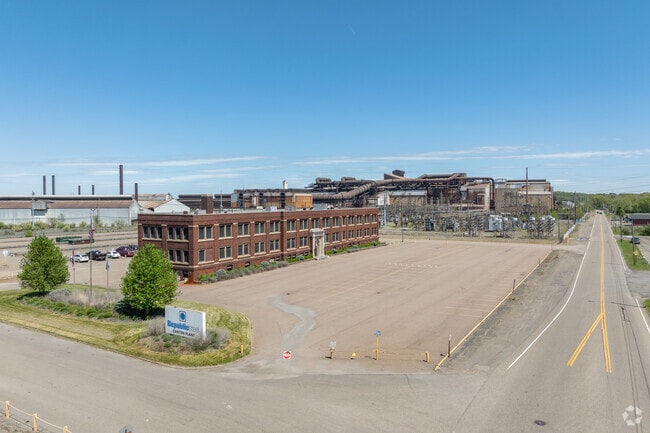 Republic Steele in the Canton Outskirts community.