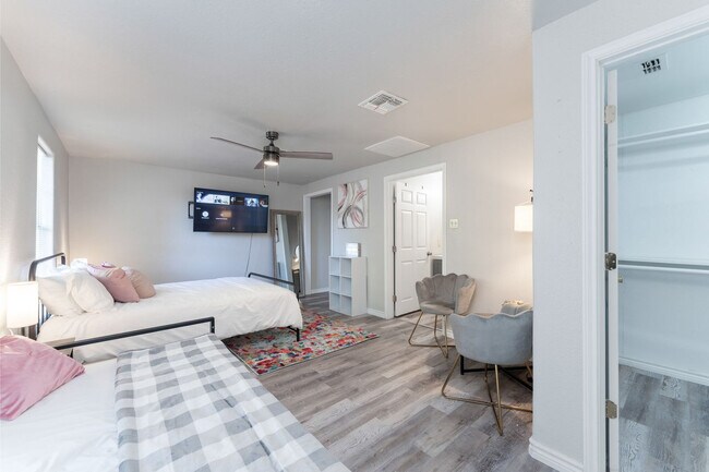 1538 S 19th St unit ID1268399P, Corpus Christi, TX 78404 - photo 2