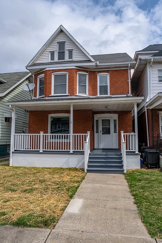 910 Broadway, Altoona, PA 16601