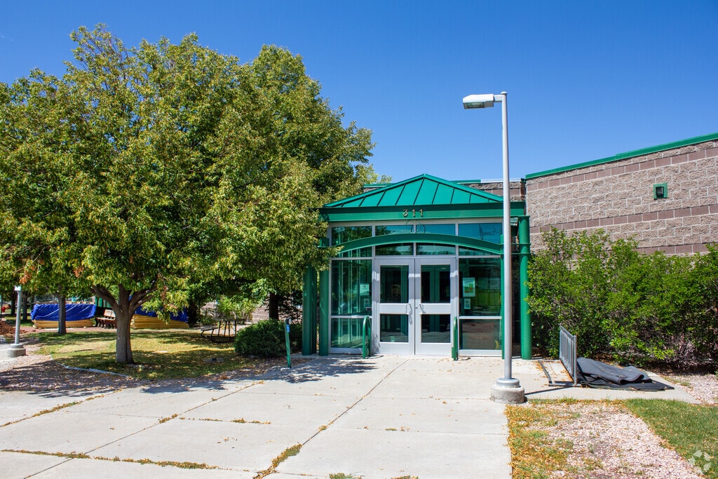 DCS Montessori Charter School provides quality education to students in grades K-8.