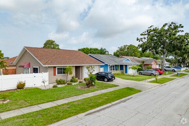 The homes in Coral Heights are a nice variety of colors and styles.