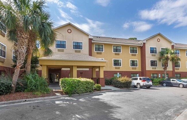 4929 New Centre Dr, Wilmington, NC 28403 - photo 3