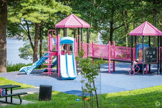Enjoy outdoor fun at Riverside Park’s playground and green spaces in Riverside.
