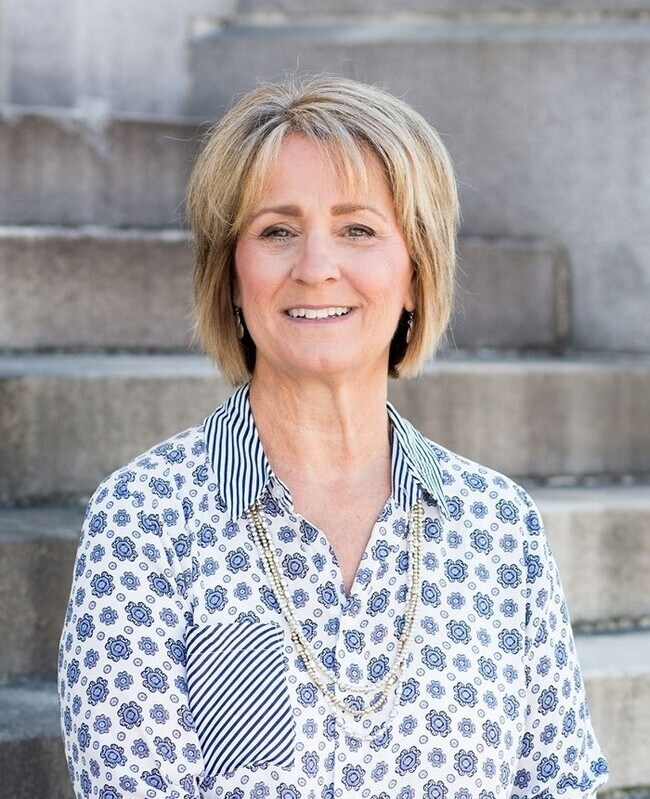 Linda Jane Orr