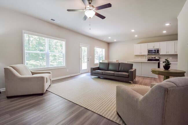 3330 Lilac Crk Trail, Gainesville, GA 30507 - photo 5