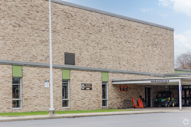 Tunkhannock High School in  Tunkhannock, PA has student-teacher ratio of 14 to 1.