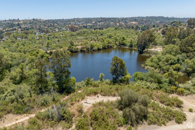The lake in the Sweetwater Regional Park.