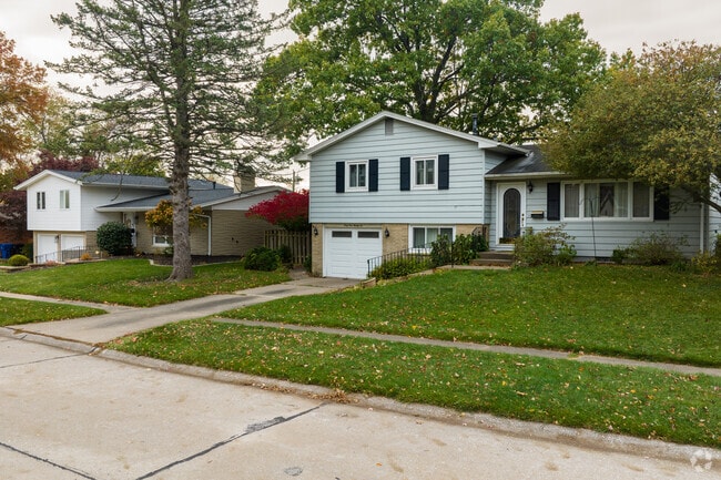 Split-level homes are common in Greater Homewood.
