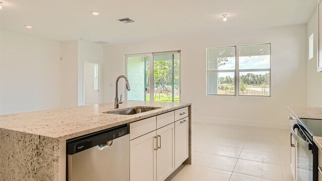 6510 SE Park Trace Dr unit 36207129, Stuart, FL 34997 - photo 6