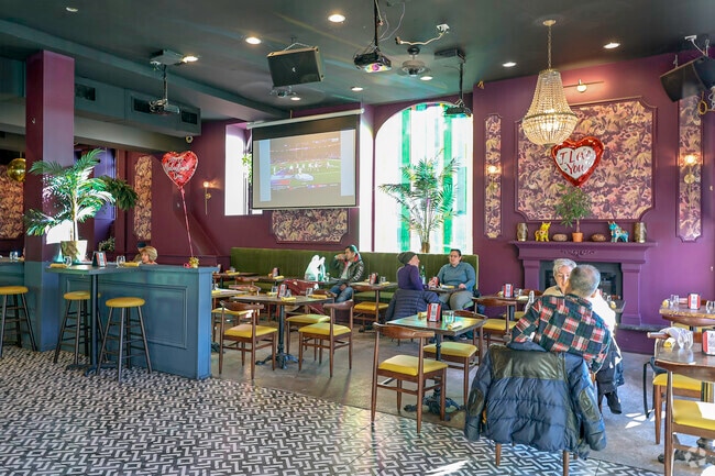 Locals of the Washington Heights community enjoying a wonderful lunch at Chelas.